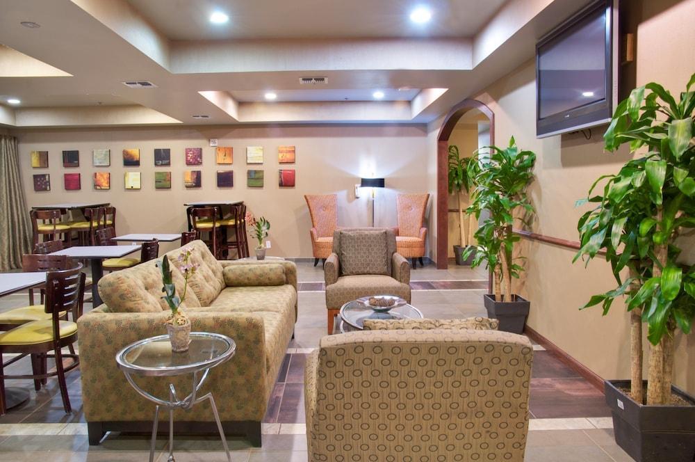 Holiday Inn Express Hotel And Suites Natchitoches By Ihg Shamard Heights Exterior photo