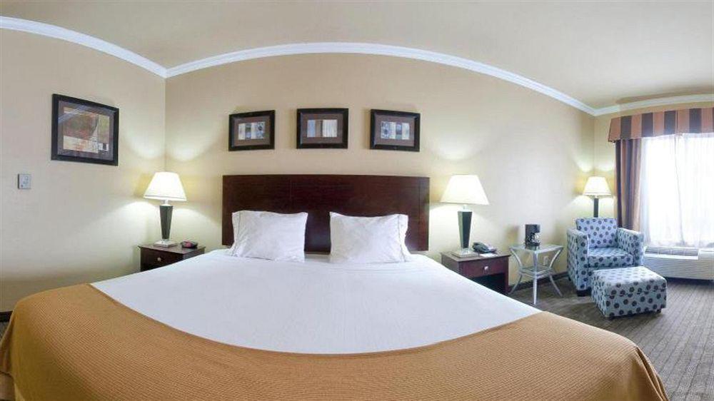 Holiday Inn Express Hotel And Suites Natchitoches By Ihg Shamard Heights Exterior photo