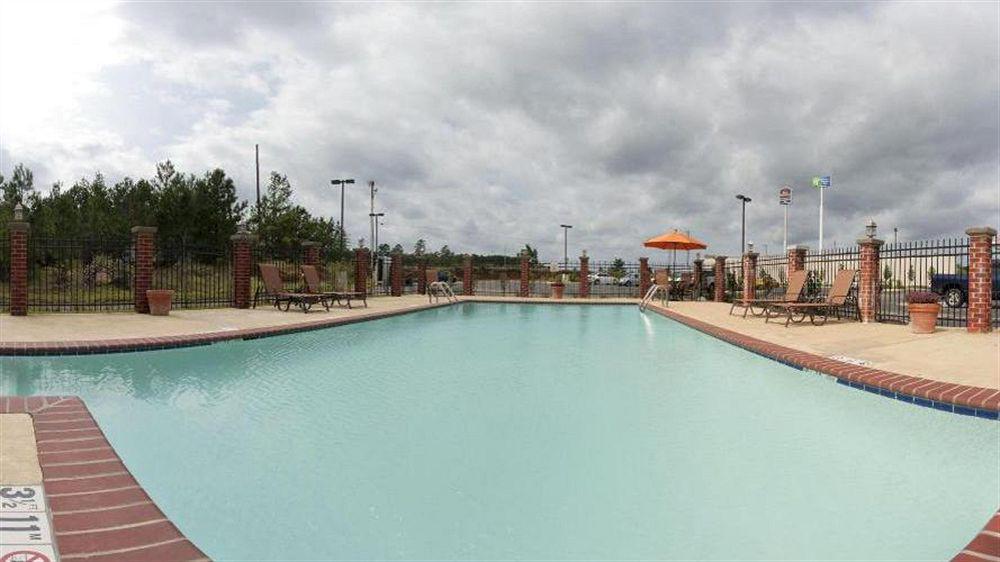 Holiday Inn Express Hotel And Suites Natchitoches By Ihg Shamard Heights Exterior photo