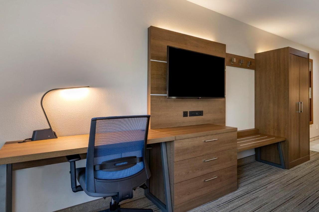 Holiday Inn Express Hotel And Suites Natchitoches By Ihg Shamard Heights Exterior photo