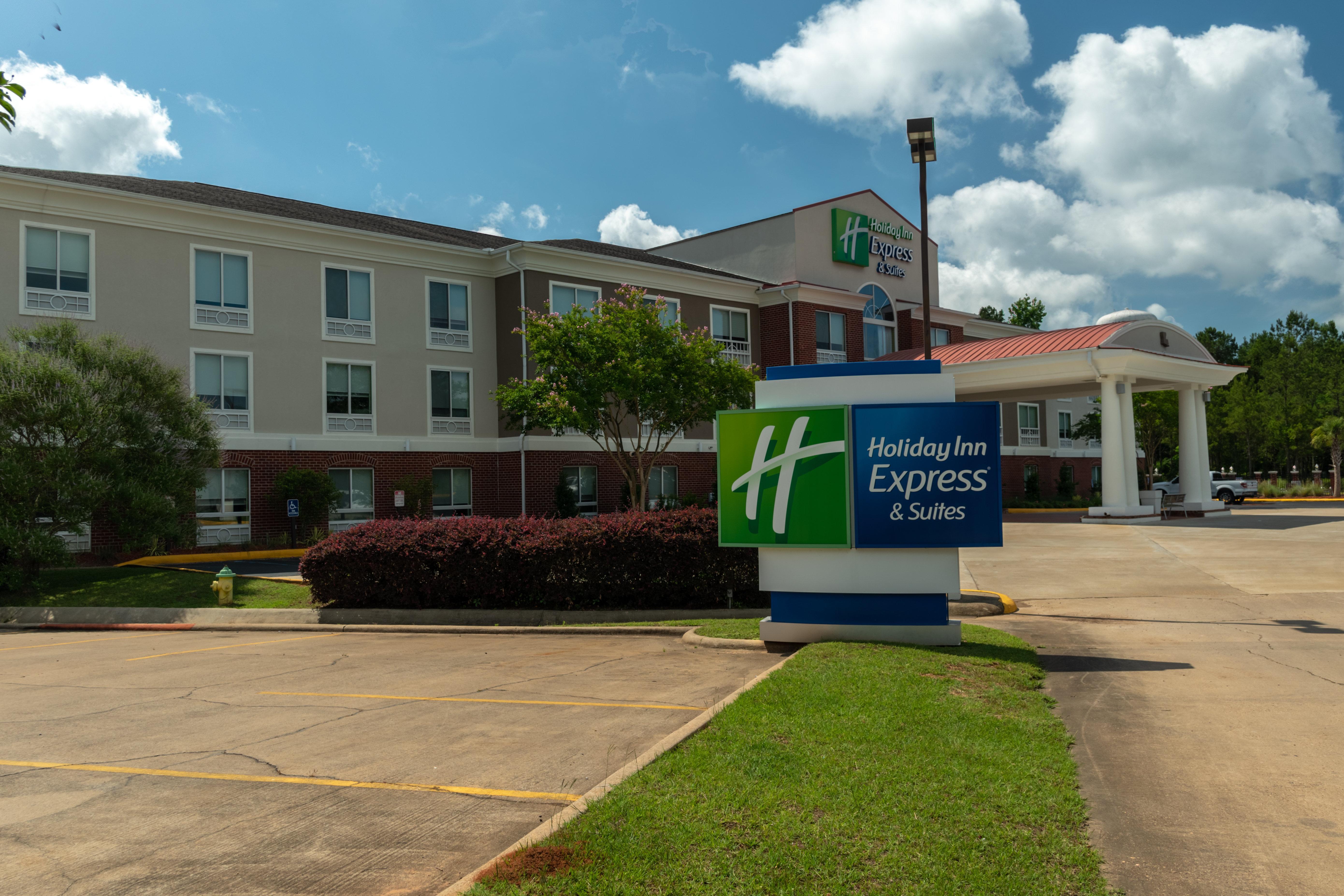 Holiday Inn Express Hotel And Suites Natchitoches By Ihg Shamard Heights Exterior photo