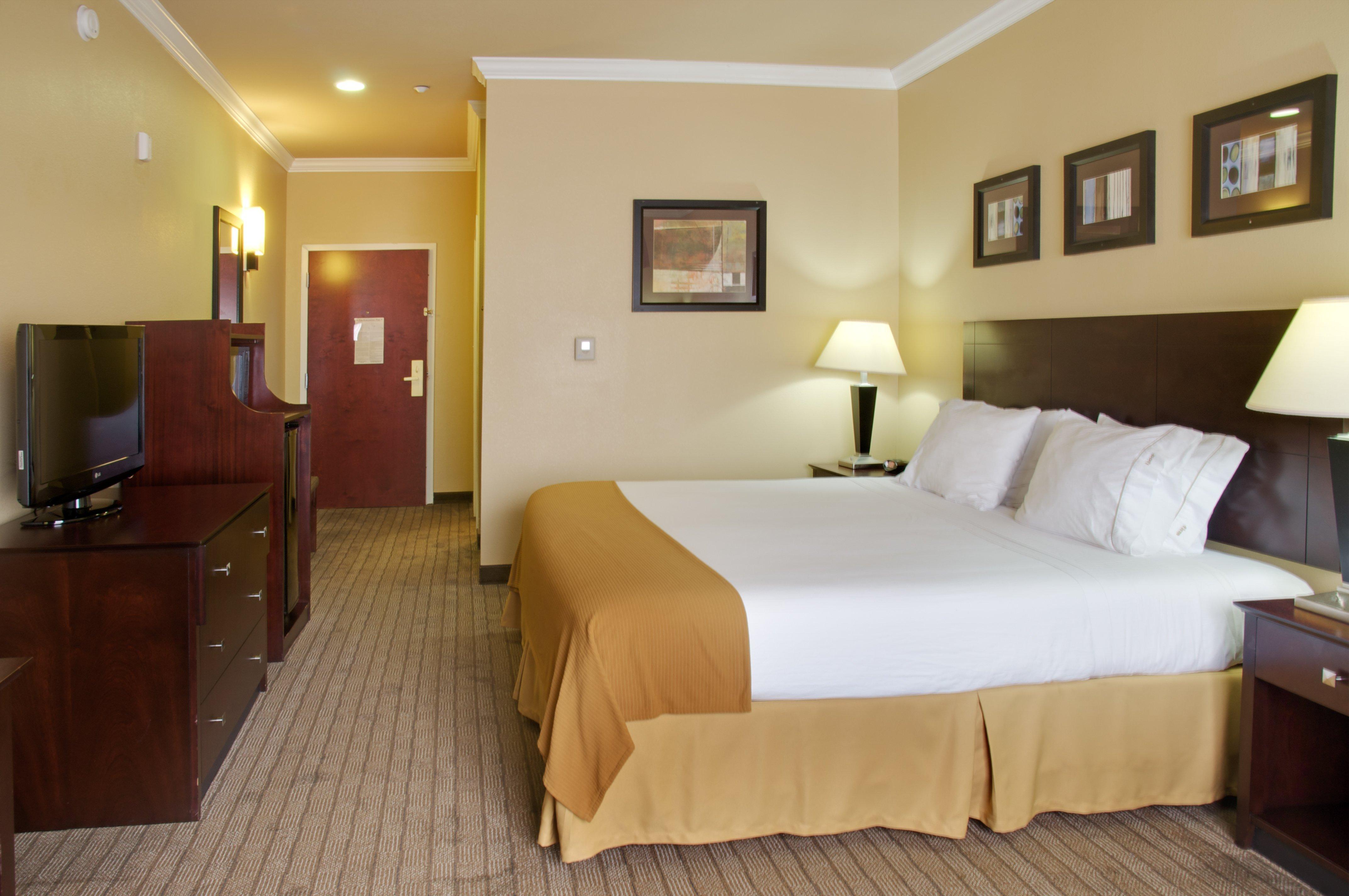 Holiday Inn Express Hotel And Suites Natchitoches By Ihg Shamard Heights Exterior photo